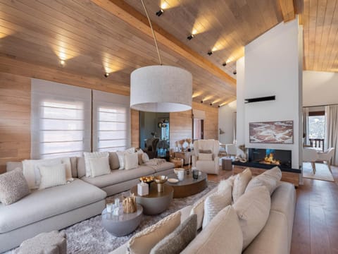 Chalet Luxueux avec Jacuzzi Intérieur à 400m des Pistes - FR-1-563-141 Chalet in Saint-Bon-Tarentaise