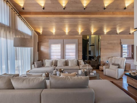 Chalet Luxueux avec Jacuzzi Intérieur à 400m des Pistes - FR-1-563-141 Chalet in Saint-Bon-Tarentaise