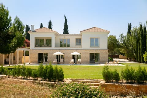 Property building, Garden view