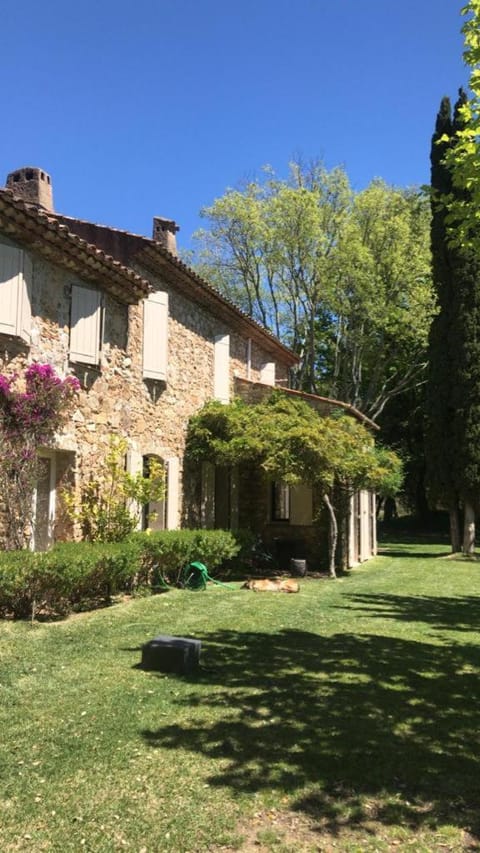 Villa provençale familiale avec piscine Villa in Grimaud