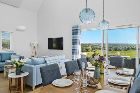 TV and multimedia, View (from property/room), Living room, Seating area, Dining area