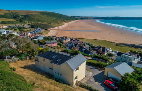 Superb Panoramic Sea Views Sleeps 10 Pet Friendly House in Woolacombe