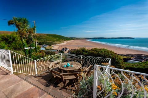 Superb Panoramic Sea Views Sleeps 10 Pet Friendly House in Woolacombe