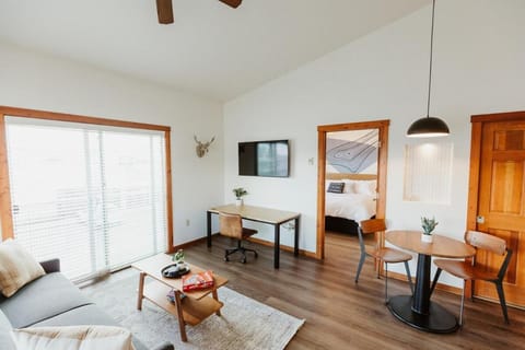 Living room, Dining area