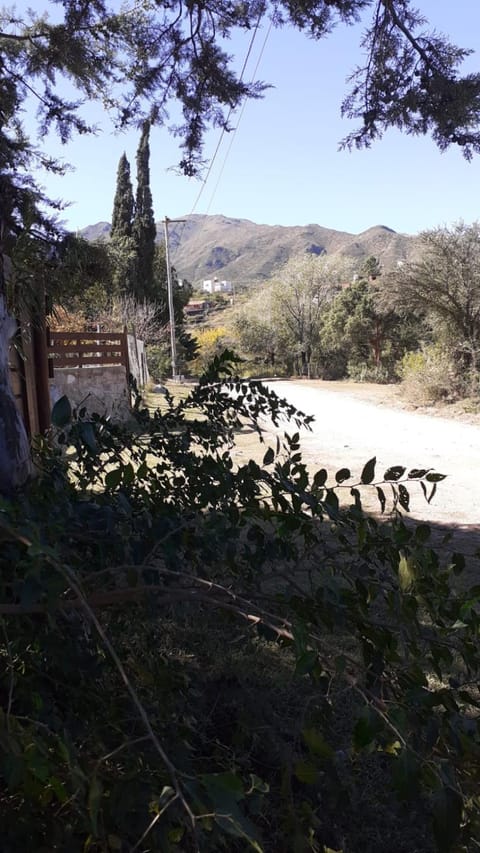 Aquellos Diaz- Cabaña con vista a las Sierras - Pileta - Wifi - Cochera techada - Aceptamos mascotas Maison in Huerta Grande