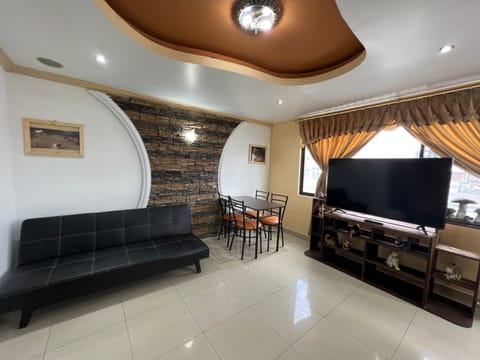 Communal lounge/ TV room, TV and multimedia, Living room, Seating area, Evening entertainment