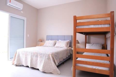 Bed, Photo of the whole room, Bedroom, bunk bed, air conditioner