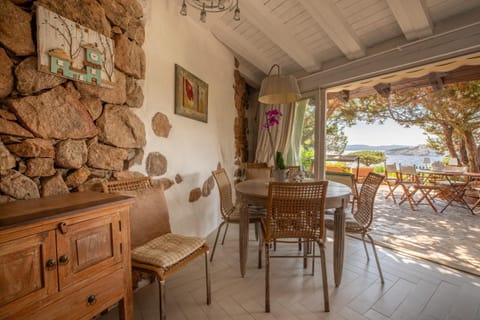 Living room, Garden view, Sea view, Inner courtyard view