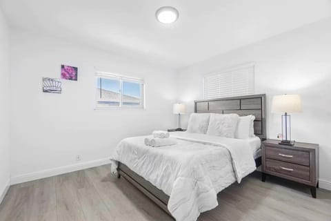 2BR APT with AC, Washer, Dryer, EV Connector, Parking in Cupertino Copropriété in Sunnyvale