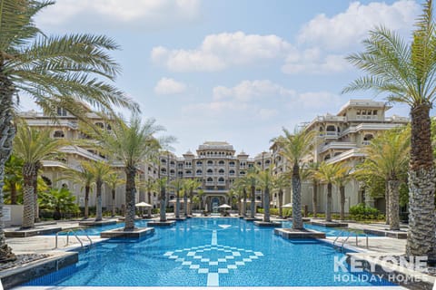 KeyOne - 1BR in Grandeur Residences Apartment in Dubai
