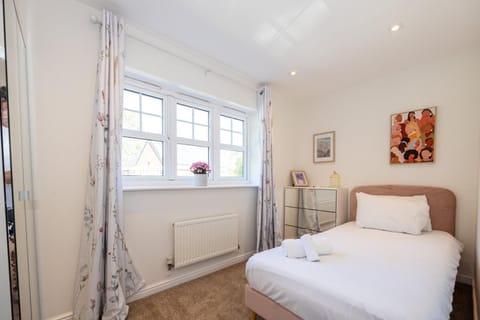 GuestReady - A Haven by the River Copropriété in Stretford