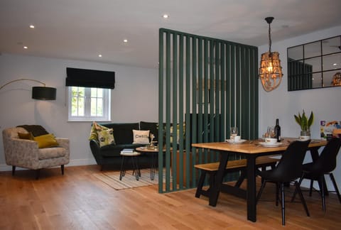Luxury 2-Bed Barn Conversion in Llansteffan House in Llansteffan