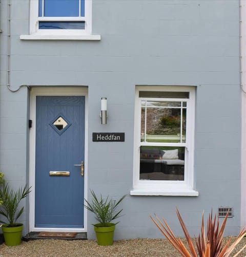 Property building, Facade/entrance