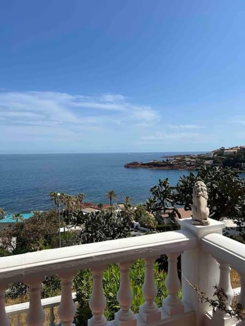 Natural landscape, Balcony/Terrace, Sea view