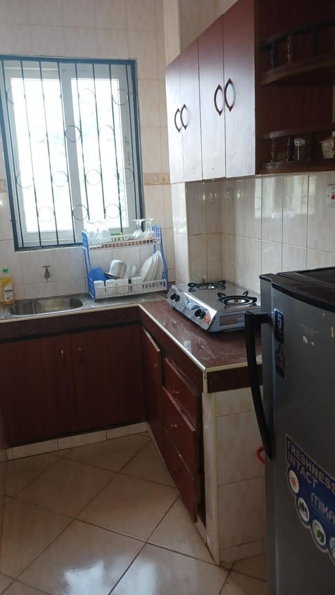 one bedroom apartment situated in Mombasa Bamburi-Mwembeni Bed and Breakfast in Mombasa