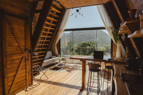 Cabana romântica com hidromassagem próx ao centro. Chalet in Nova Petrópolis