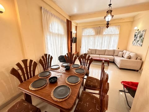 Maples Holiday Resort Bed and Breakfast in Nuwara Eliya