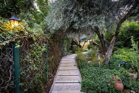 Garden, Garden view