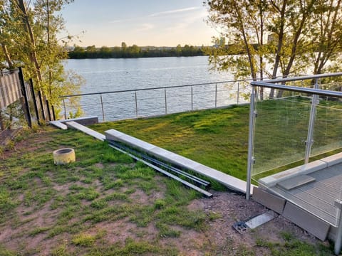 Nearby landmark, Spring, Day, Natural landscape, Lake view