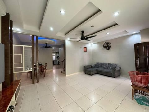 Muslim Suite Home @ Airport Bayan Lepas Penang House in Bayan Lepas