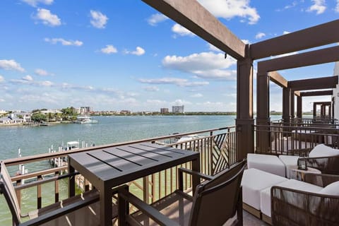 Balcony/Terrace, Seating area, Sea view