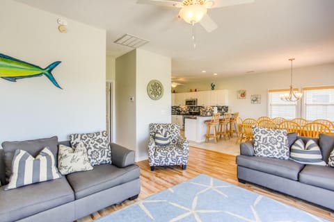 Surf City Vacation Rental Steps to Beach! Maison in Surf City