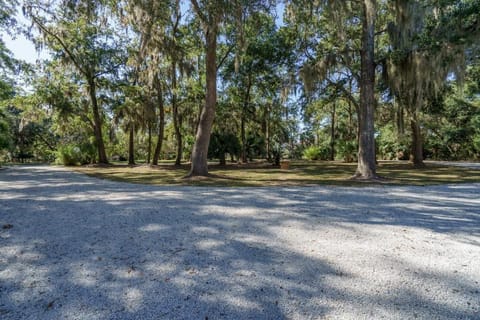 Edisto Hidden Oasis Haus in Edisto Island