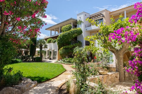 Property building, Garden, Garden view