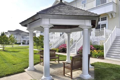 Look no further - Bayfront amenties, Short drive to Ocean House in Sussex County