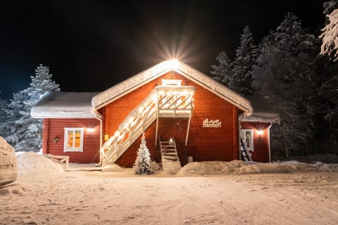 Kotatuli Forest Lodge Landhaus in Rovaniemi