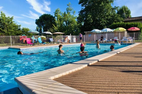 Les chalets de Gaillac Campground/ 
RV Resort in Gaillac
