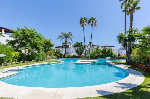 Garden, Swimming pool