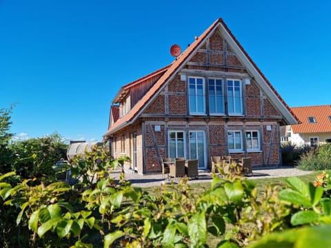 Gemütliches Ferienhaus mit Garten und Grill House in Ostholstein