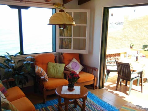 Renoviertes Ferienhaus in San Juan De La Rambla mit Sonniger Terrasse und Meerblick House in Orotava Valley