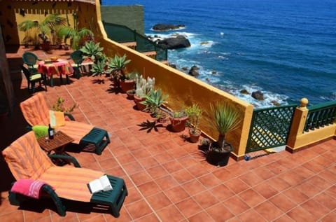 Renoviertes Ferienhaus in San Juan De La Rambla mit Sonniger Terrasse und Meerblick House in Orotava Valley