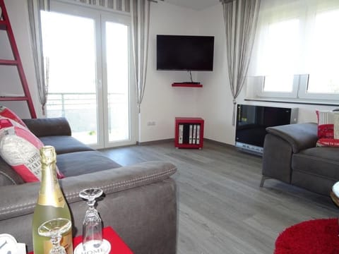 Ferienwohnung mit Terrasse und Panoramablick Apartment in Forbach