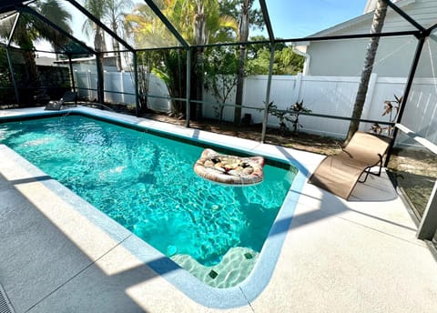 Heated Pool! Paradise in Midtown Tampa 3B2B House in Tampa