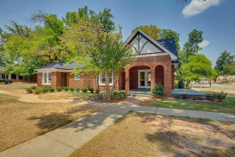 Beautifully Appointed 1928 Azalea District Home! Haus in Tyler