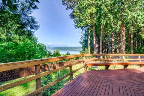 Charming Poulsbo Retreat Hood Canal Views! House in Hood Canal