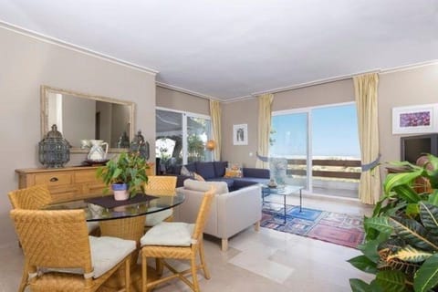 Wohnung in Ojén mit Balkon und Meerblick Apartment in Marbella