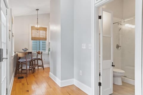 Spacious and Quiet One Block off King Street Apartment in Charleston