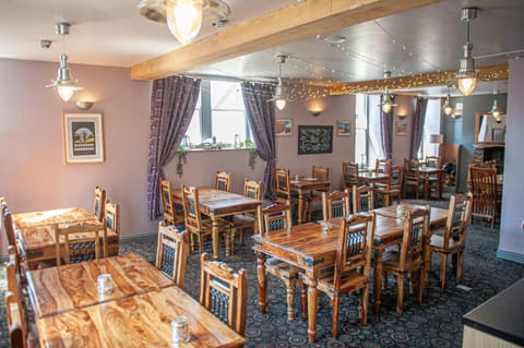 The Lion Hotel Hotel in Llanfoist Fawr