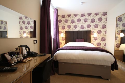 The Lion Hotel Hotel in Llanfoist Fawr