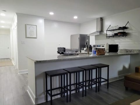 Renovated 2 Bed Walltown Home Walk To Duke! A Haus in Durham