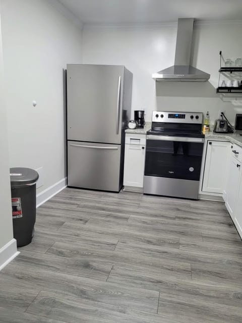 Renovated 2 Bed Walltown Home Walk To Duke! B House in Durham