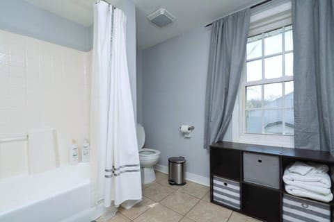 Renovated 3 Bedroom Close To Downtown! House in Durham