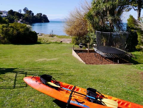 Beachfront Playground House in Tasman District, Tasman, New Zealand