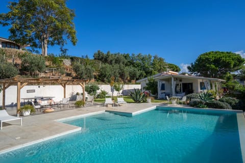 Villa Michaela con piscina privata e vista mare Villa in Capo Vaticano