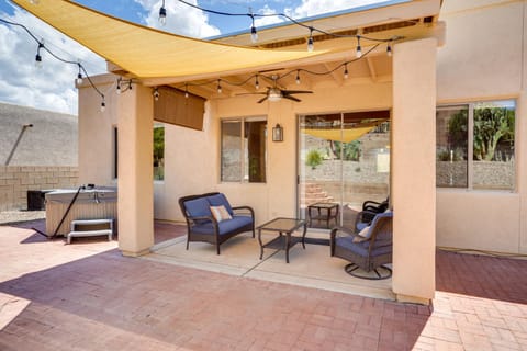 Luxury Tucson Retreat Patio, Hot Tub and Fireplace House in Oro Valley