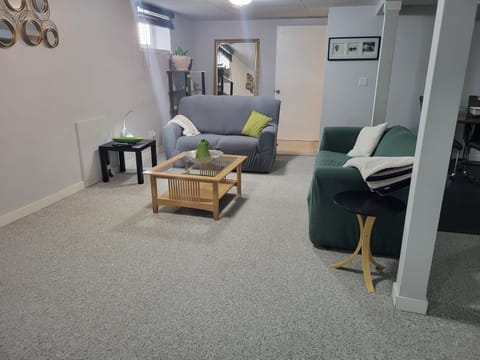 Private basement apartment Eigentumswohnung in Saskatoon